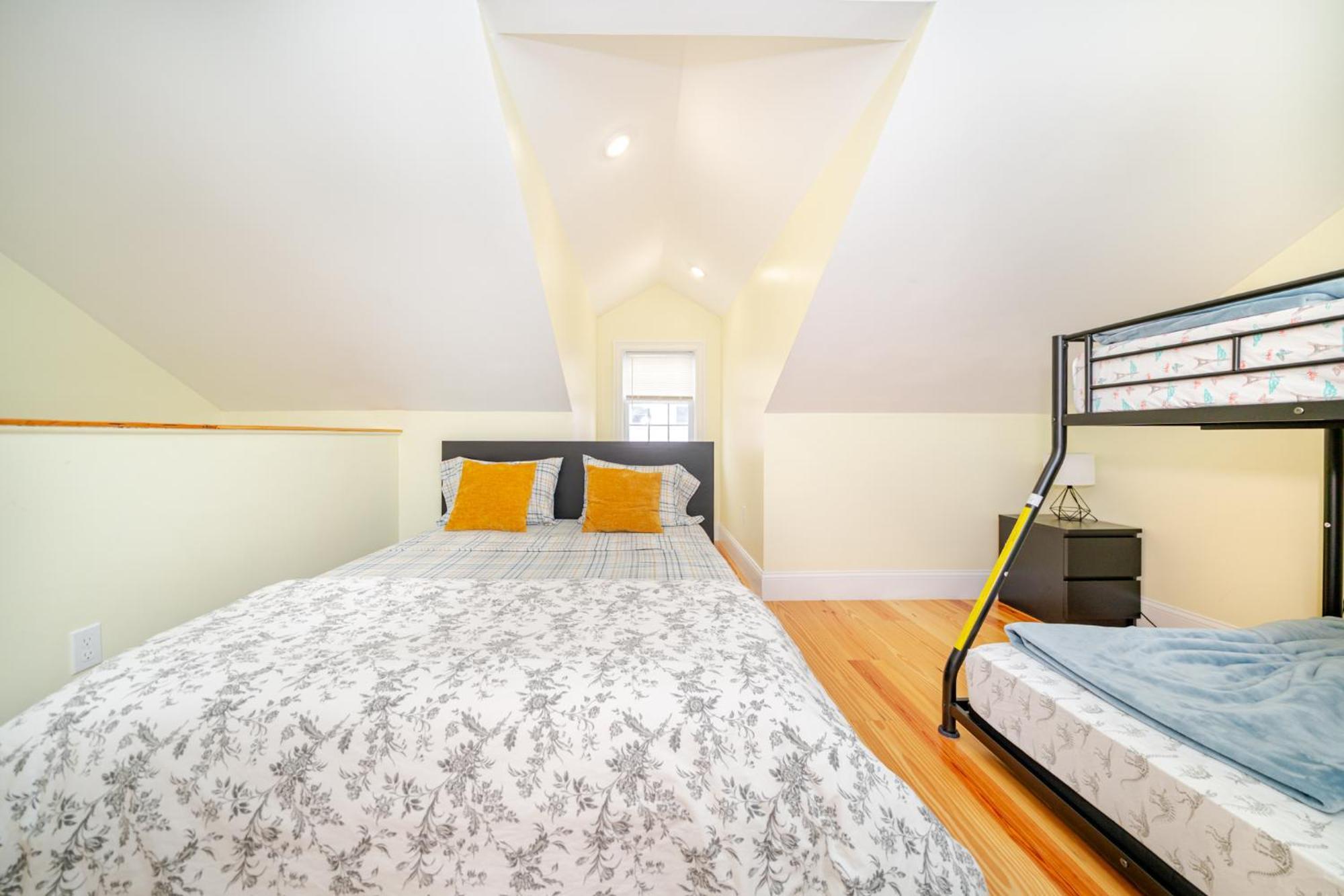 41 - 3Br Quincy - Lovely Townhouse Near Parish Екстер'єр фото
