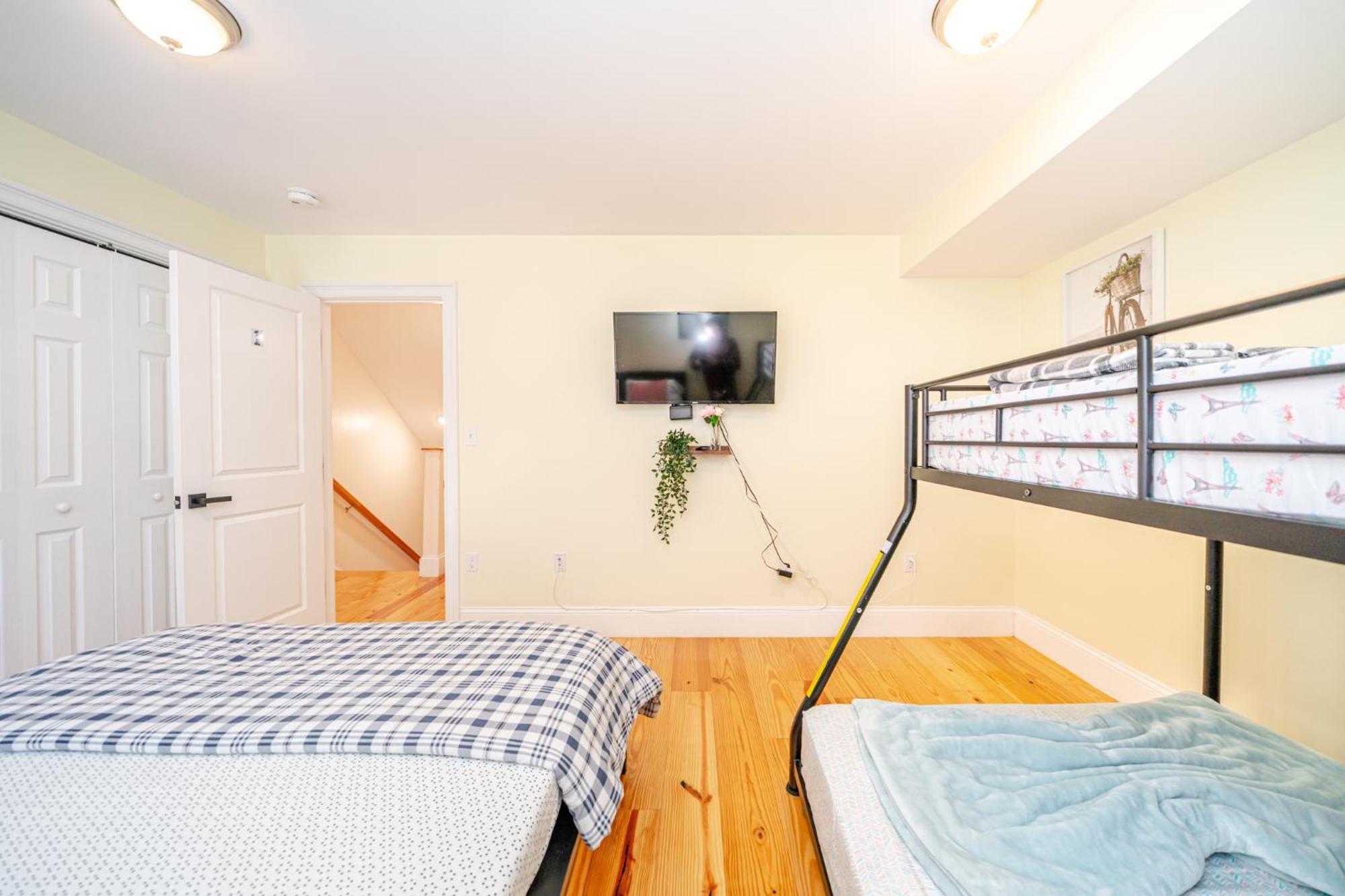 41 - 3Br Quincy - Lovely Townhouse Near Parish Екстер'єр фото